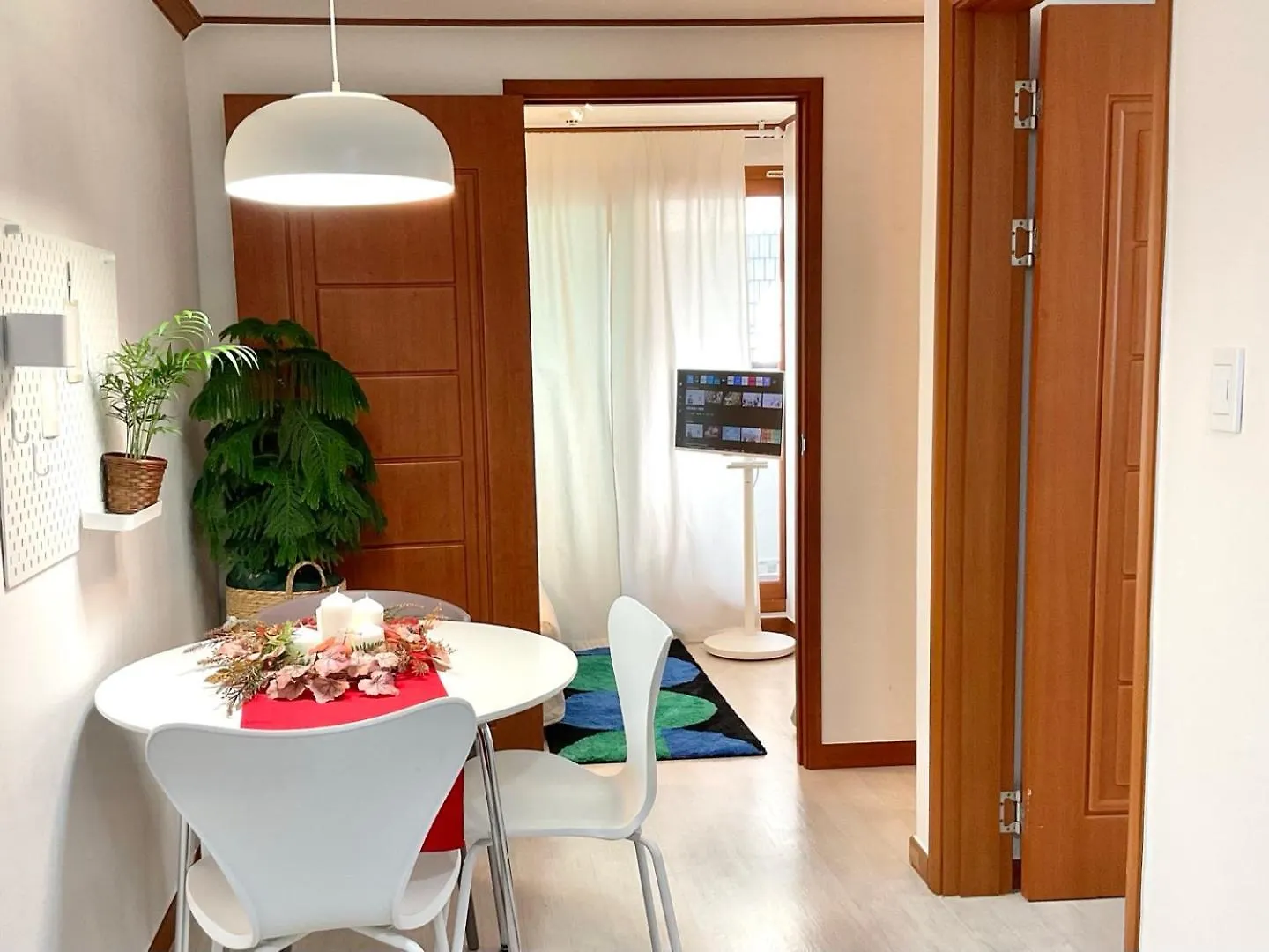 5 People#Lotte World Jamsil#Lotte Tower,#Kspo Dome#Sports Complex#Jyp#Coex#Asan Medical Center Apartment Seoul