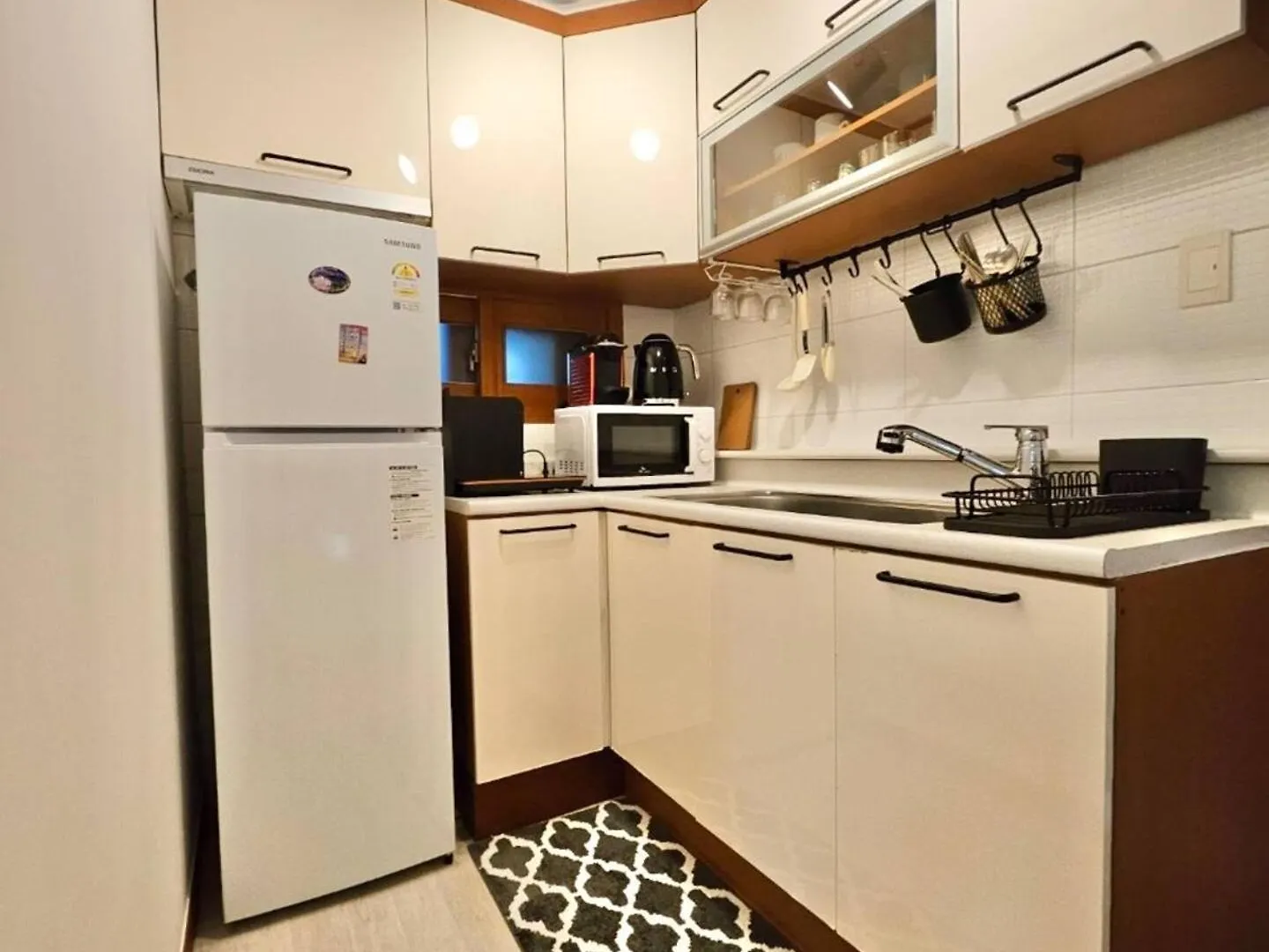 5 People#Lotte World Jamsil#Lotte Tower,#Kspo Dome#Sports Complex#Jyp#Coex#Asan Medical Center Apartment Seoul